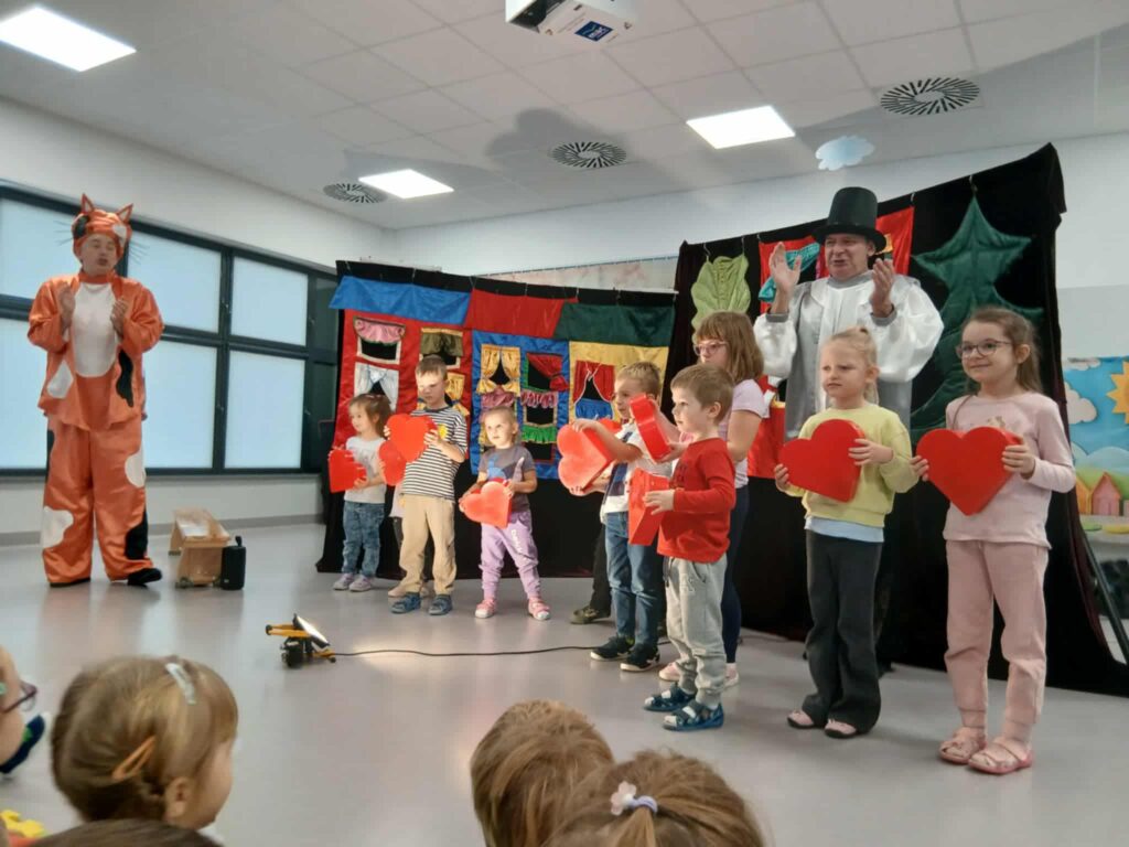 571683244 1452904999795279 8282373585732447288 N