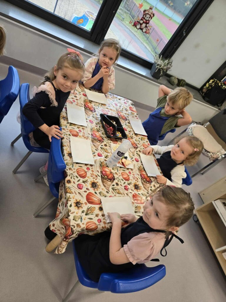 582442523 1153645893409687 4687539656585043649 N