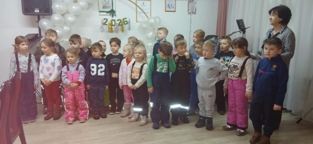 Zdjęcie: 👵👴Bajka w Klubie Seniora👵👴